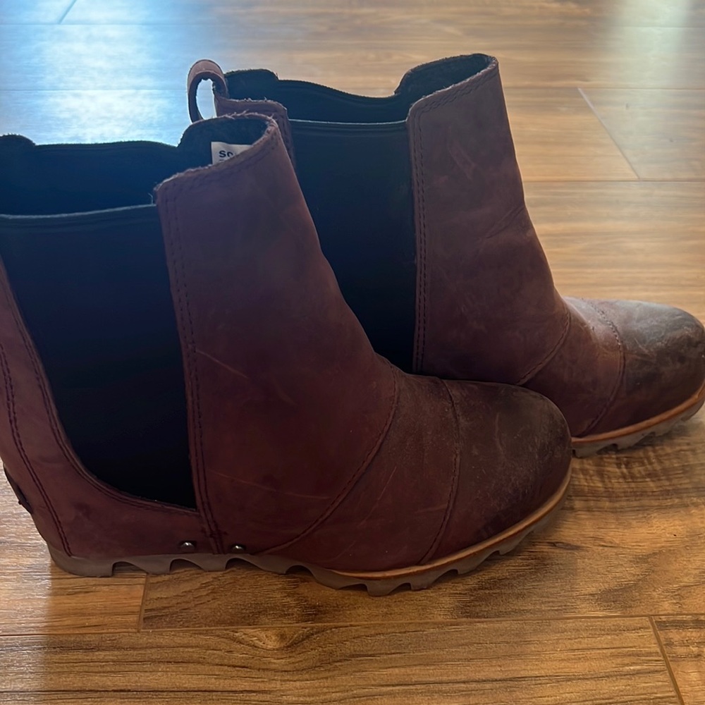 Brown boots